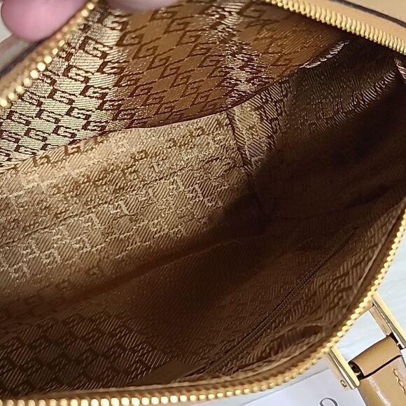 💯Authentic Gucci Suede Duffle Bag- Small sized 🍀 - Picture 10 of 16